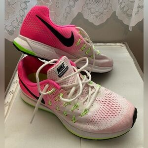 Nike Women's Neon Pink and White Athletic Shoes